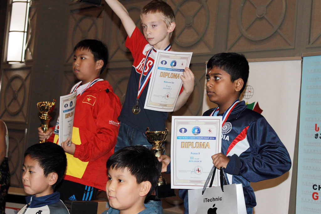 Nguyễn Quốc Hy giành huy chương bạc Giải vô địch cờ vua trẻ thế giới U10 năm 2016