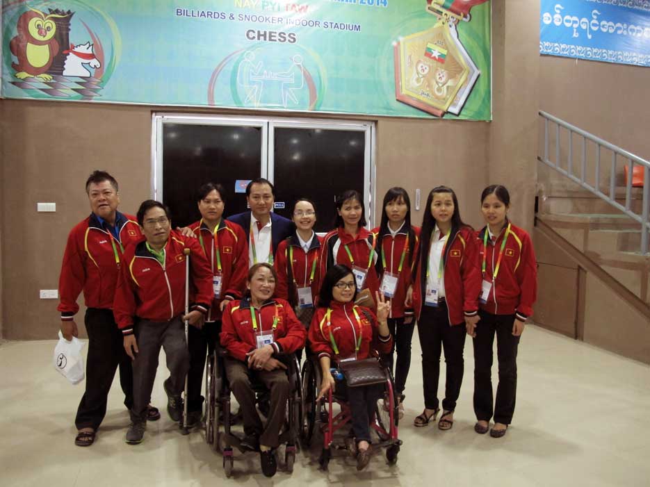 Đội khuyết tật cờ vua đoạt 4HCB và 5HCĐ tại ASEAN ParaGames 2014
